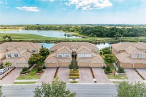 424 Winding Brook Ln #104, BRADENTON