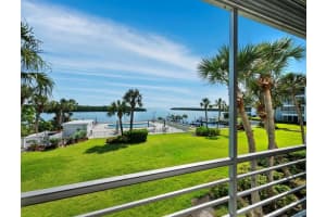 605 SUTTON PLACE, LONGBOAT KEY, FL 34228 Sold 07/15/24