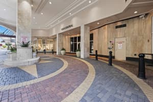 100 CENTRAL AVENUE, SARASOTA, FL 34236 Sold 10/28/24