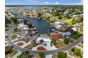 912 ARLINGTON ROAD, PALMETTO, FL 34221 Sold 09/09/24