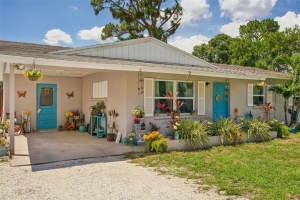 2526 STRATFORD DRIVE, SARASOTA, FL 34232 Sold 09/17/24