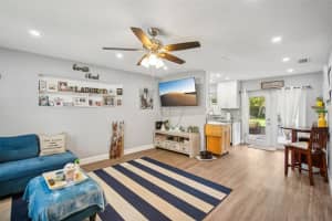 2526 STRATFORD DRIVE, SARASOTA, FL 34232 Sold 09/17/24