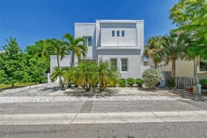 1691 DEVONSHIRE LANE, SARASOTA, FL 34236 Sold 10/15/24