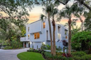 2385 FIESTA DRIVE, SARASOTA, FL 34231 Sold 01/10/25