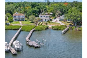2621 RIVERVIEW BOULEVARD, BRADENTON, FL 34205 Sold 10/25/24