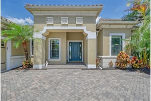 8244 LARKSPUR CIRCLE, SARASOTA, FL 34241 Sold 04/22/25