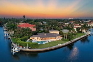 1701 SANDALWOOD DRIVE, SARASOTA, FL 34231 Sold 07/23/25