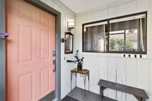 612 OAK HILL CIRCLE, SARASOTA, FL 34232 Sold 09/19/24