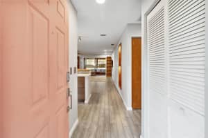 612 OAK HILL CIRCLE, SARASOTA, FL 34232 Sold 09/19/24