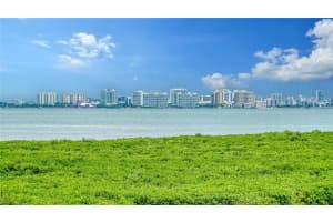 1930 HARBOURSIDE DRIVE, LONGBOAT KEY, FL 34228 Sold 01/31/25