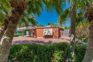 2109 AVENUE B, BRADENTON BEACH, FL 34217 Sold 03/18/25