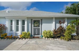 5654 CREEKWOOD DRIVE, SARASOTA, FL 34233 Sold 10/24/24