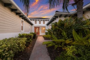 5209 LAKE OVERLOOK AVENUE, BRADENTON, FL 34208 - MLS#MFRA4613577