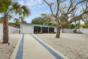 1116 WESTWAY DRIVE, SARASOTA, FL 34236 - MLS#MFRA4613694