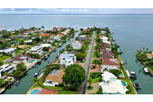 549 HALYARD LANE, LONGBOAT KEY, FL 34228 Sold 09/03/24