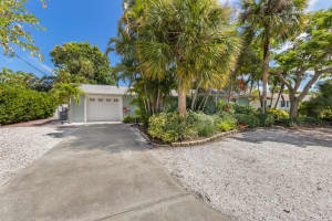 506 69TH STREET, HOLMES BEACH, FL 34217 - MLS#MFRA4613878