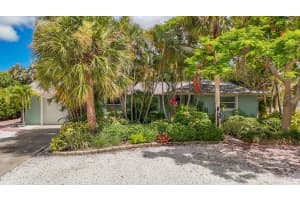 506 69TH STREET, HOLMES BEACH, FL 34217 - MLS#MFRA4613878