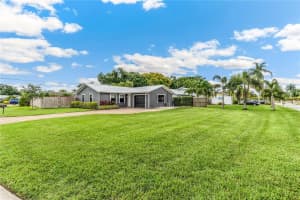 4727 FLATBUSH AVENUE, SARASOTA, FL 34233 Sold 09/13/24
