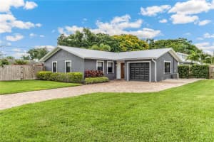 4727 FLATBUSH AVENUE, SARASOTA, FL 34233 Sold 09/13/24