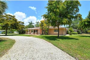 3225 DUNCAN WAY, SARASOTA, FL 34239 Sold 07/28/25