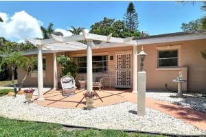 3225 DUNCAN WAY, SARASOTA, FL 34239 Sold 07/28/25
