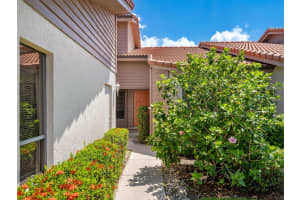 4070 WILSHIRE CIRCLE, SARASOTA, FL 34238 Sold 12/03/24
