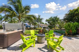 4343 POMPANO LANE, PALMETTO, FL 34221 Sold 04/03/25