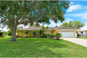 2307 CASS STREET, SARASOTA, FL 34231 Sold 08/08/24