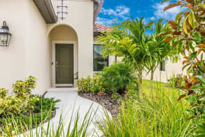 360 PALMARIA COURT, NOKOMIS, FL 34275 Sold 09/18/24