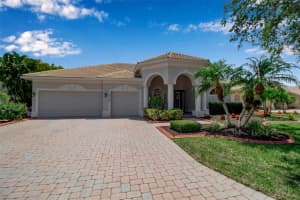 7726 CAMDEN HARBOUR DRIVE, BRADENTON, FL 34212 Sold 10/28/24