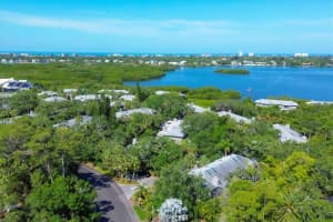 1498 LANDINGS LAKE DRIVE, SARASOTA, FL 34231 Sold 12/11/24