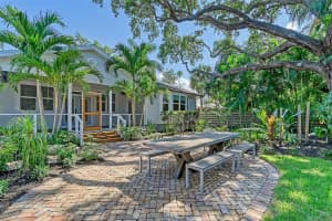1910 MORRIS STREET, SARASOTA, FL 34239 Sold 04/01/25