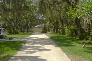 8425 COASH ROAD, SARASOTA, FL 34241 Sold 12/20/24