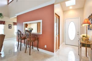 8223 COUNTRY OAKS COURT, SARASOTA, FL 34243 Sold 01/24/25