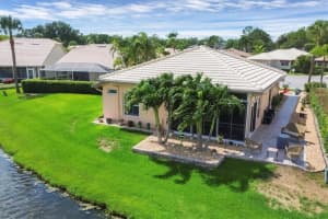 4713 DUNDEE DR, BRADENTON, FL 34210 Sold 10/01/24