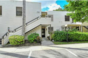 745 OAKVIEW DRIVE, BRADENTON, FL 34210 Sold 08/12/24