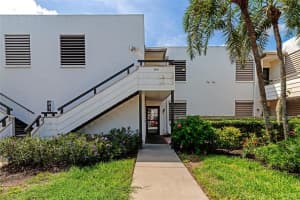 255 SHERWOOD DRIVE, BRADENTON, FL 34210 Sold 05/13/25