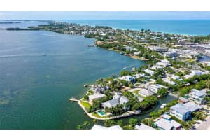 524 56TH STREET, HOLMES BEACH, FL 34217 Sold 01/10/25