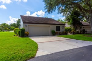 3830 GLEN OAKS MANOR DRIVE, SARASOTA, FL 34232 Sold 07/29/24