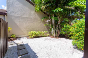 3830 GLEN OAKS MANOR DRIVE, SARASOTA, FL 34232 Sold 07/29/24