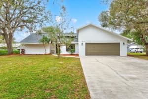 1769 Racimo Dr, Sarasota, FL 34240, Sold 10/16/24