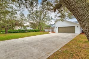 1769 Racimo Dr, Sarasota, FL 34240, Sold 10/16/24