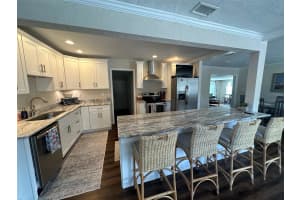 720 SEEDS AVENUE, SARASOTA, FL 34237 - MLS#MFRA4614846