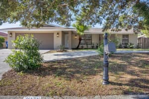 3028 LOCKWOOD LAKE CIRCLE, SARASOTA, FL 34234 Sold 09/25/24