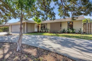 3028 LOCKWOOD LAKE CIRCLE, SARASOTA, FL 34234 Sold 09/25/24