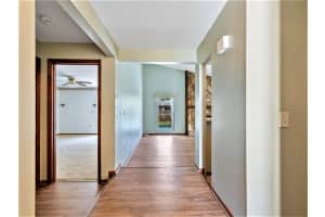 925 CYPRESS WOOD LANE, SARASOTA, FL 34243 Sold 11/26/24