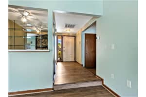 925 CYPRESS WOOD LANE, SARASOTA, FL 34243 Sold 11/26/24