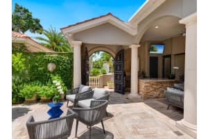 1547 SANDPIPER LANE, SARASOTA, FL 34239 Sold 11/06/24