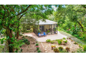 1105 WHITEGATE COURT, SARASOTA, FL 34232 Sold 10/03/24