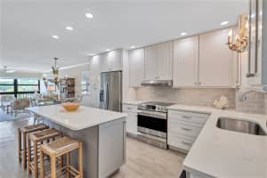 110 VISTA HERMOSA CIRCLE, SARASOTA, FL 34242 Sold 08/20/24